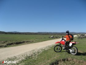 11 送電線下の広場