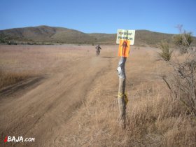 28 国道へ続く広場